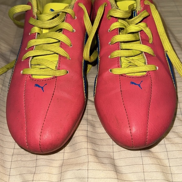 Puma Kids Cleats - Soccer - bright Pink and Yellow Blue Kid Size 4 - Picture 3 of 6